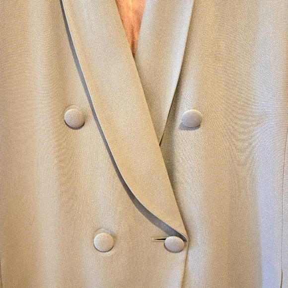 Jones New York Woman's Tan Double-Breasted Jacket/Blazer, Size 12 - Picture 3 of 11